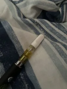 Rezension-Foto 1/1 von "45smoker" zur Hempli-Produktbewertung "Runtz Cake vape cartridge | 1ml – 90% THCA"